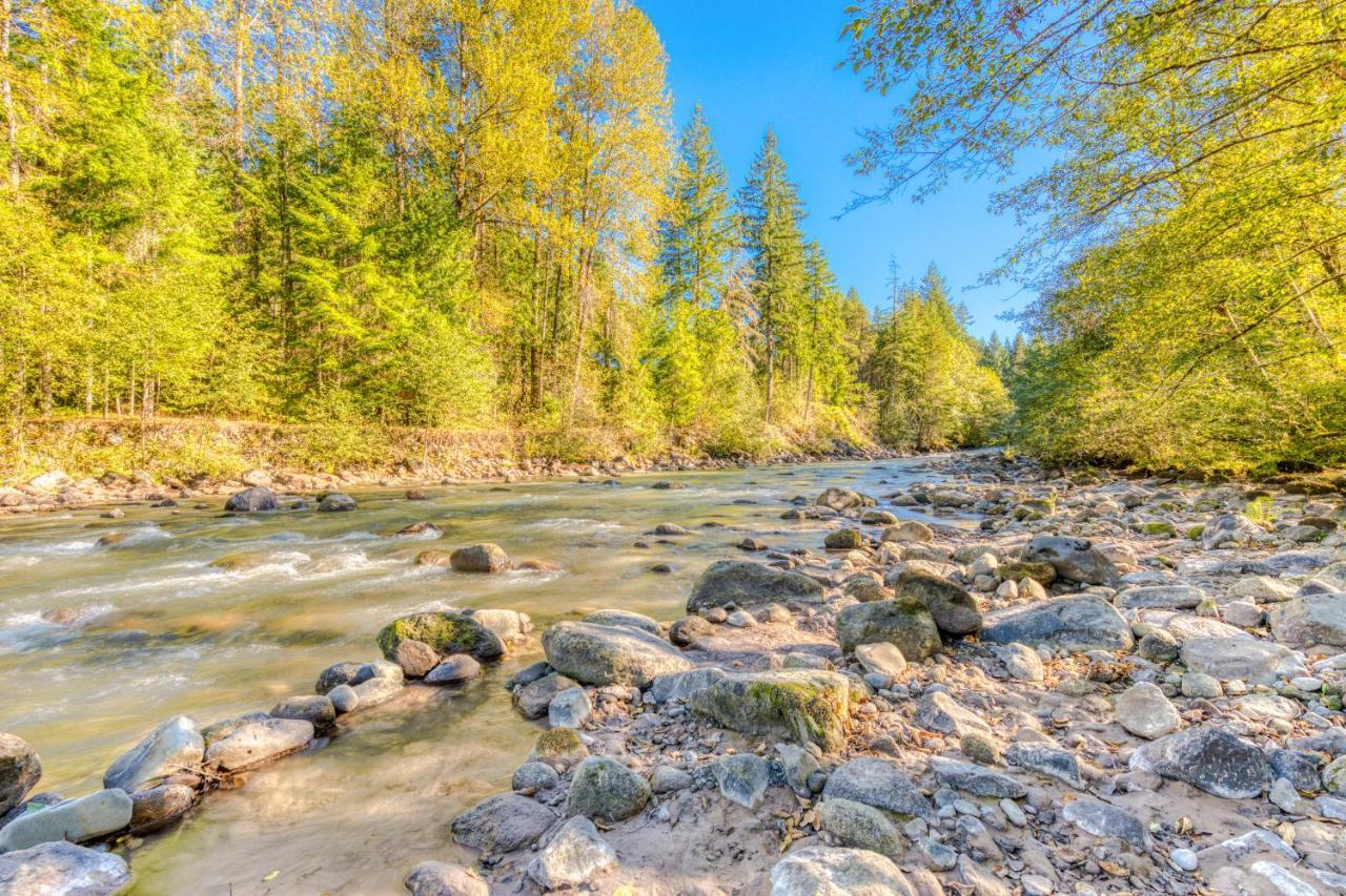 Villa Stone'S Throw Welches Esterno foto